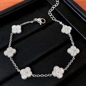 New white Gold Plated CZ Four Leaf Clover Bracelet